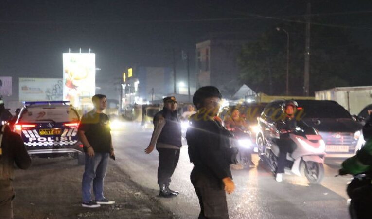 Patroli Dini Hari, Polres Labuhanbatu Pastikan Pusat Aktivitas Warga Aman – Berita24Jam