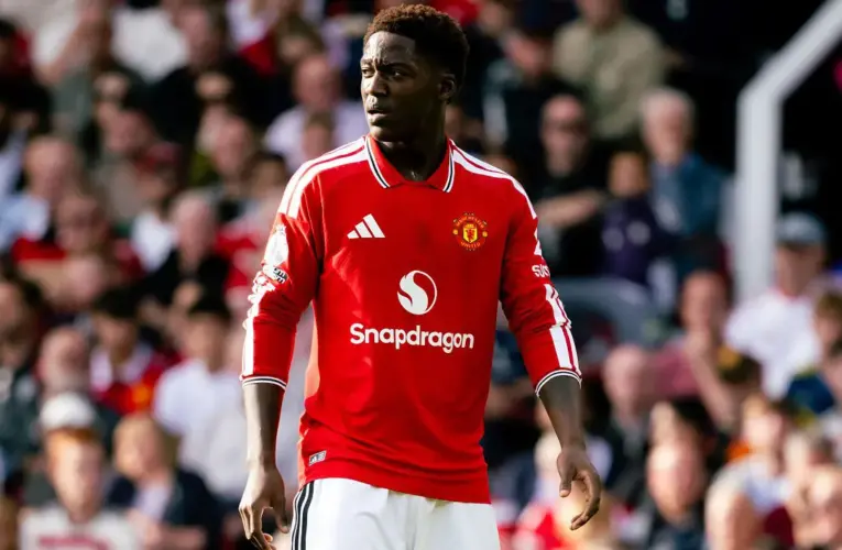 Elliot Anderson Puji Kualitas Kobbie Mainoo Usai Derby Manchester