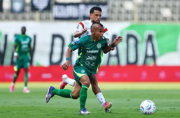 Riko Simanjuntak Ajak Skuat PSS Sleman Segera Bangkit