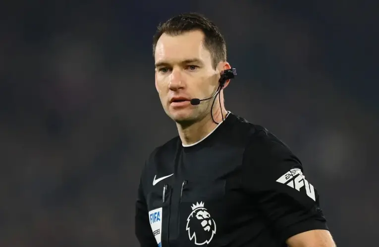 Wasit Jarred Gillet Ditunjuk Pimpin Laga AC Milan vs Benfica